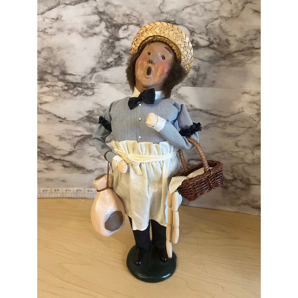 Byers Choice Carolers The Butcher 1995 Cries Of London